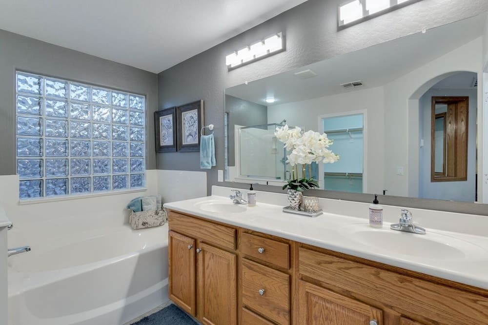 Photo of Bathroom in San Tan Valley