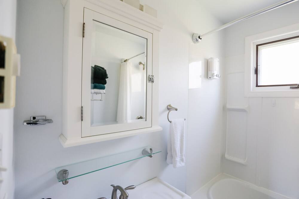Photo of Bathroom in Wasagaming