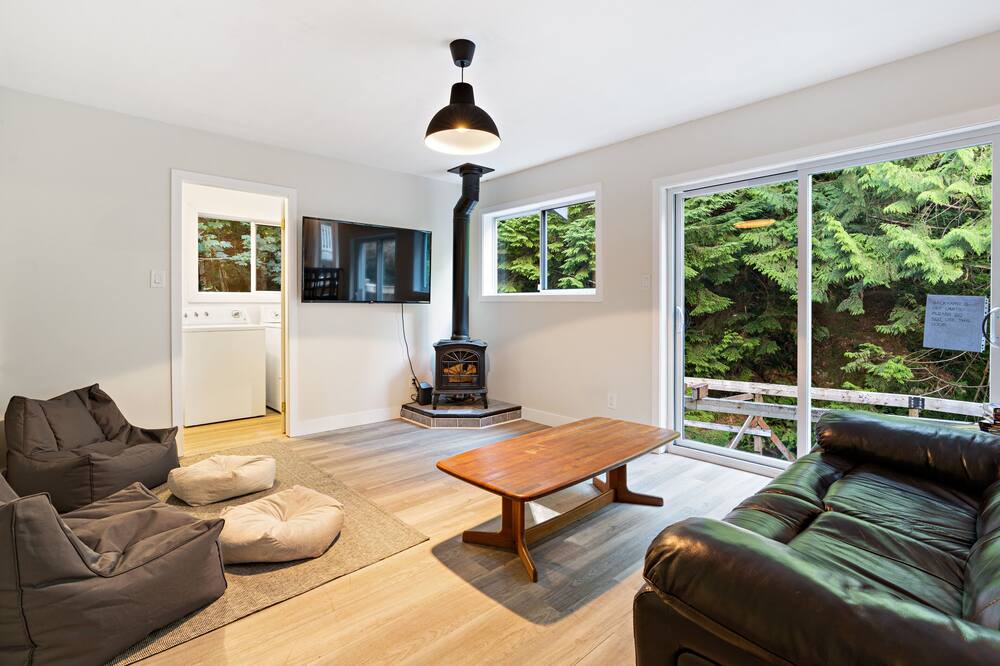 Photo of Livingroom in Squamish