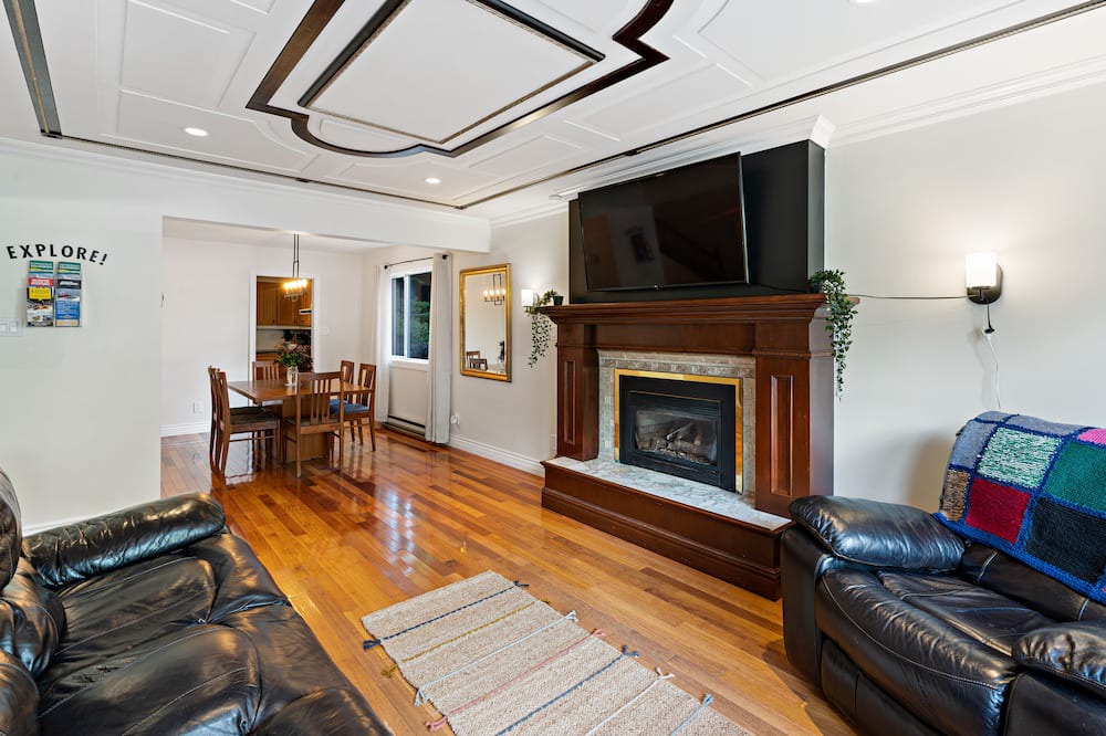 Photo of Livingroom in Squamish