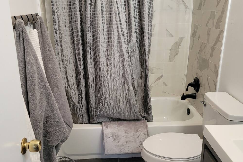 Photo of Bathroom in Monroe County