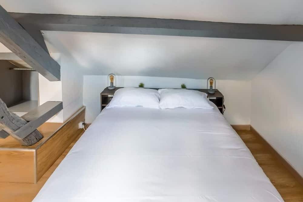 Photo of Bedroom in Arpajon