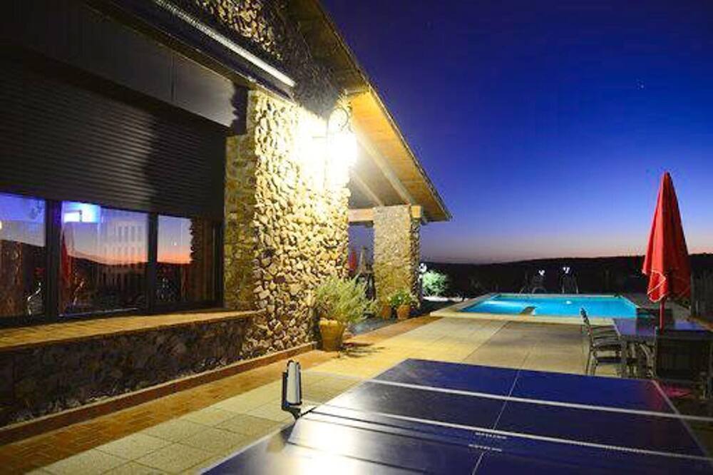 Photo of Outdoor in Fernan Caballero