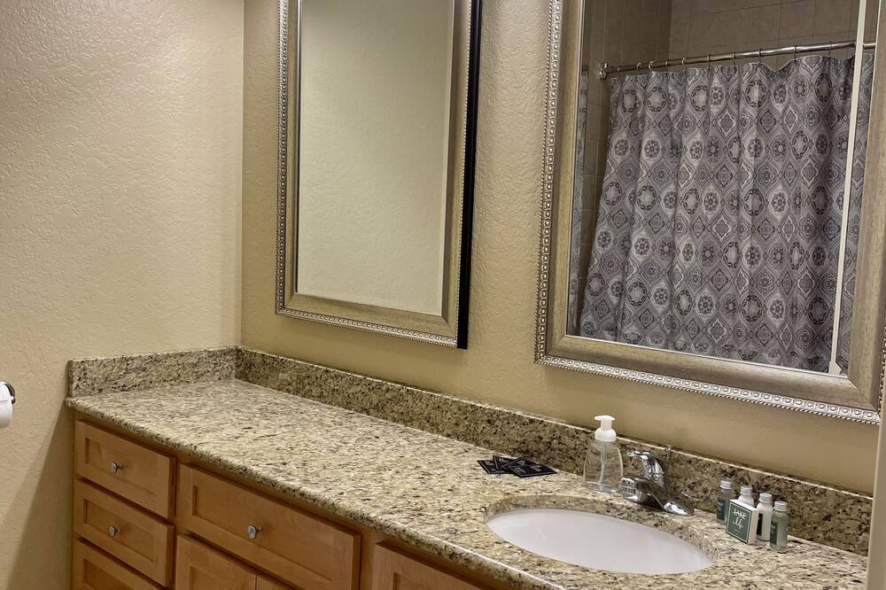 Photo of Bathroom in Birchwood