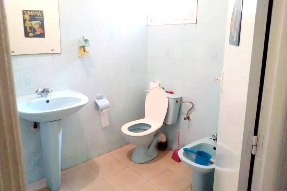 Photo of Bathroom in Branes