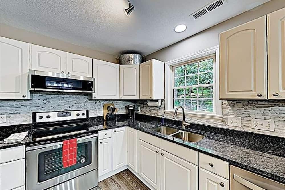 Photo of Kitchen in Oakley