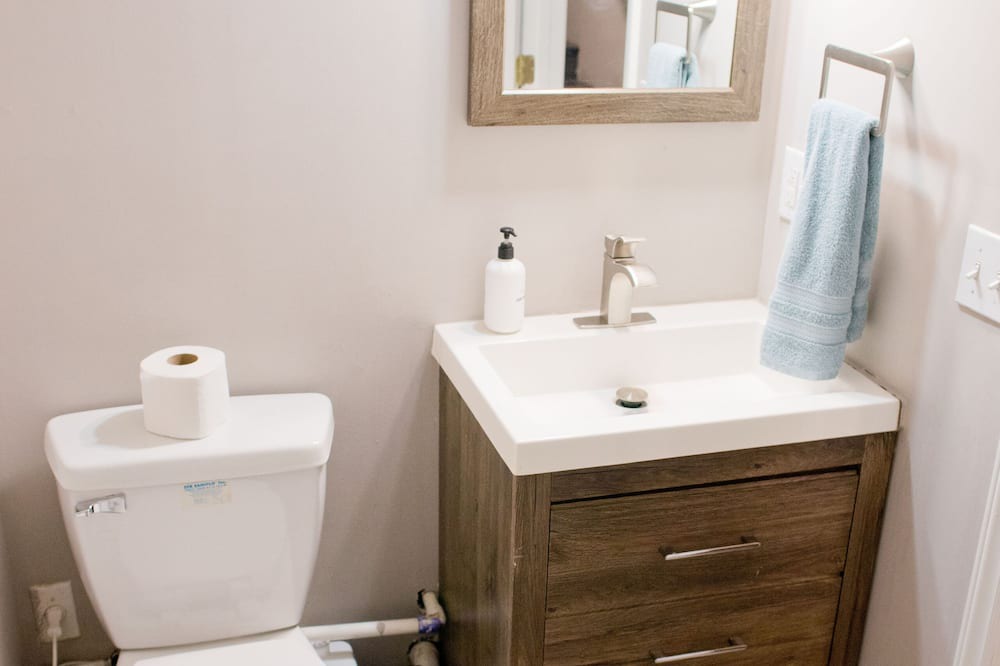 Photo of Bathroom in Oakley