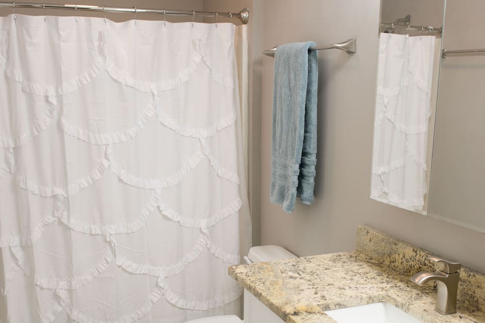Photo of Bathroom in Oakley