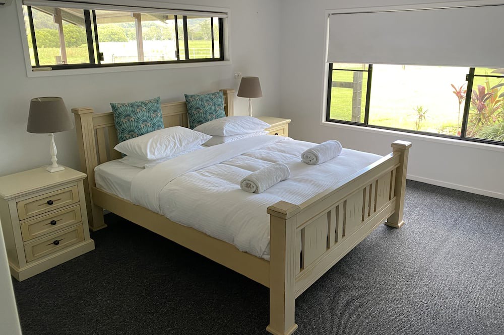 Photo of Bedroom in Main Arm