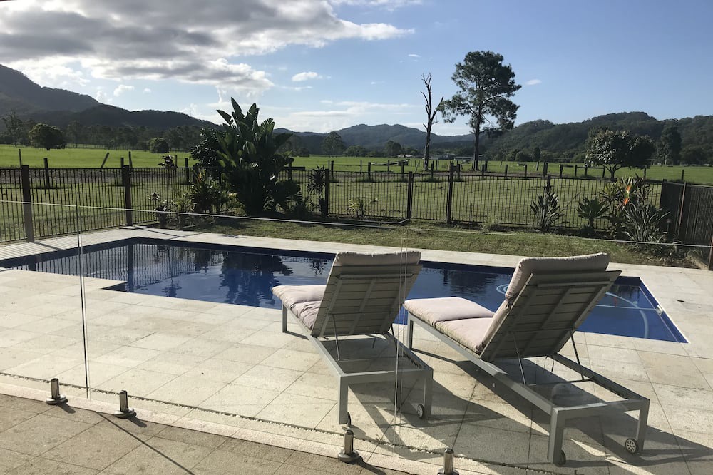 Photo of Outdoor in Main Arm