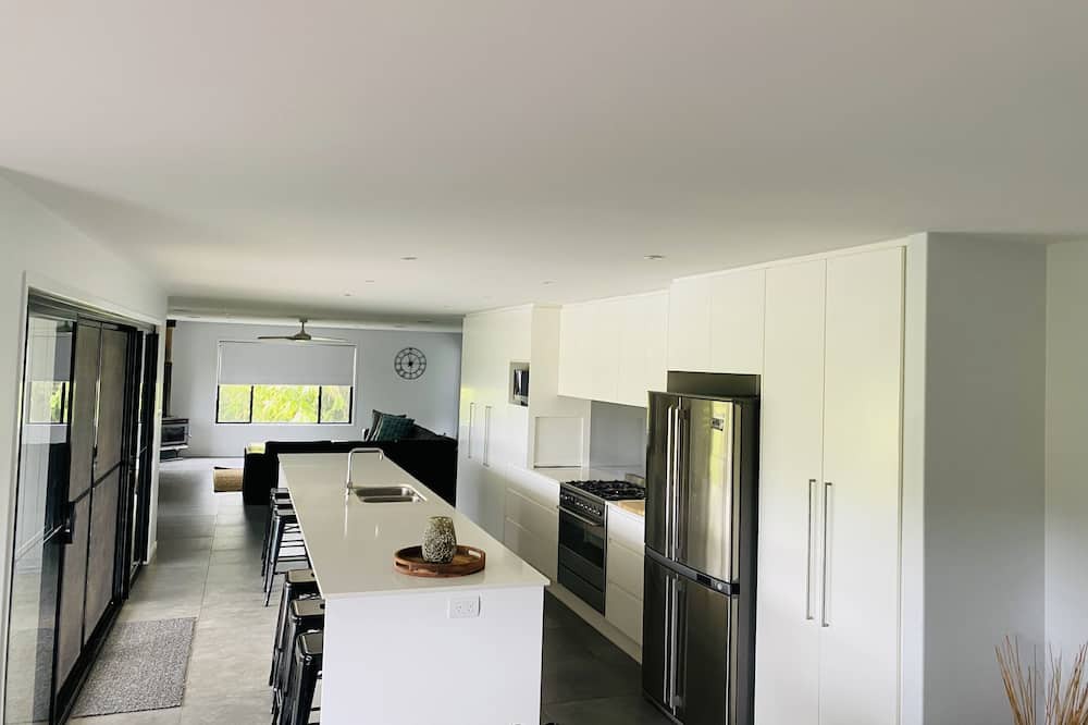 Photo of Kitchen in Main Arm