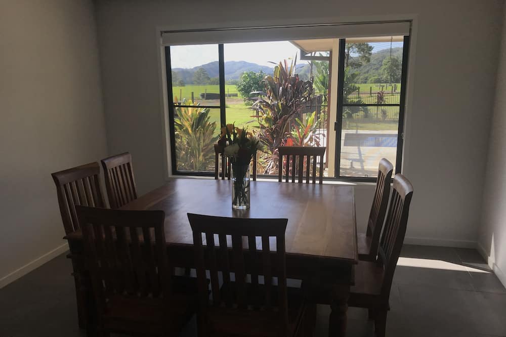 Photo of Kitchen in Main Arm