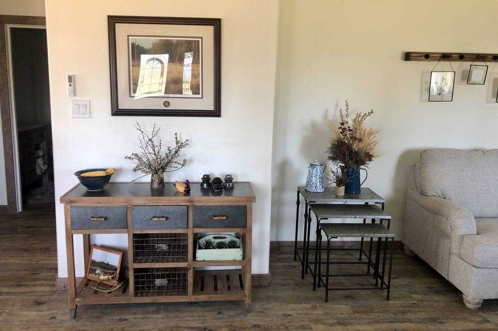 Photo of Livingroom in Division No. 7