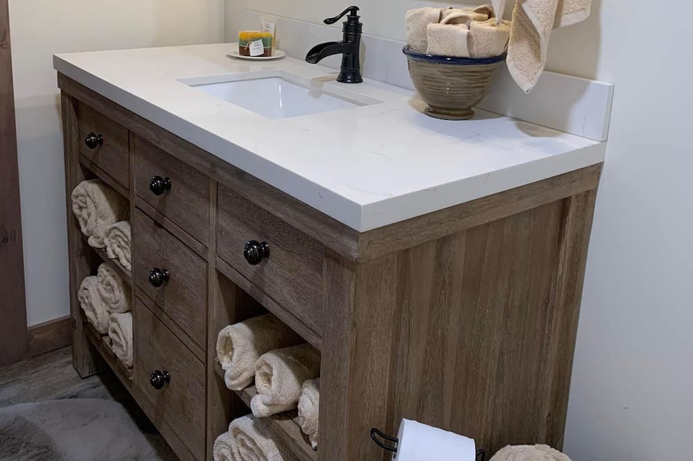 Photo of Bathroom in Division No. 7