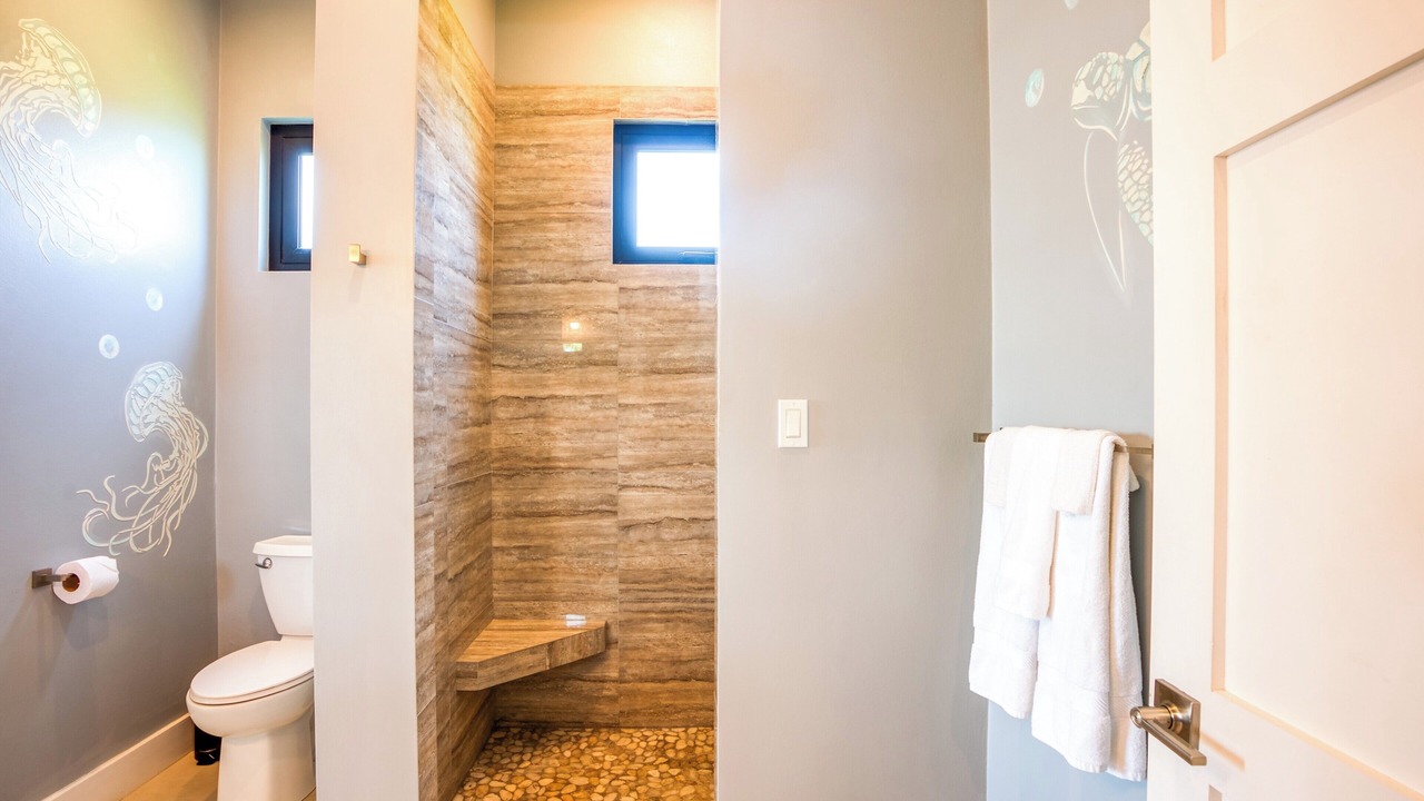 Photo of Bathroom in Placencia
