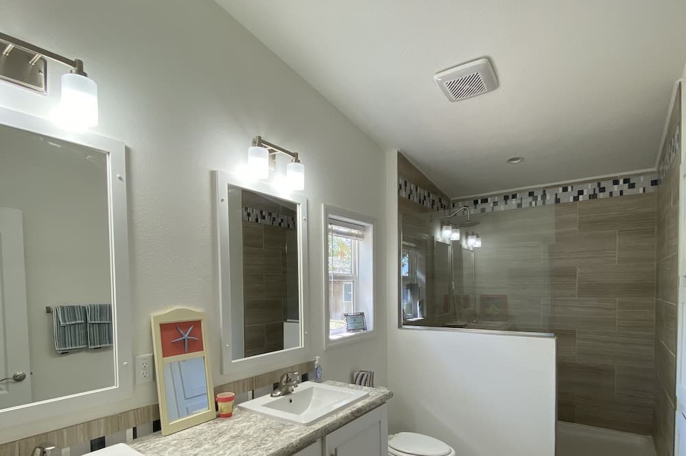 Photo of Bathroom in Battle Lake