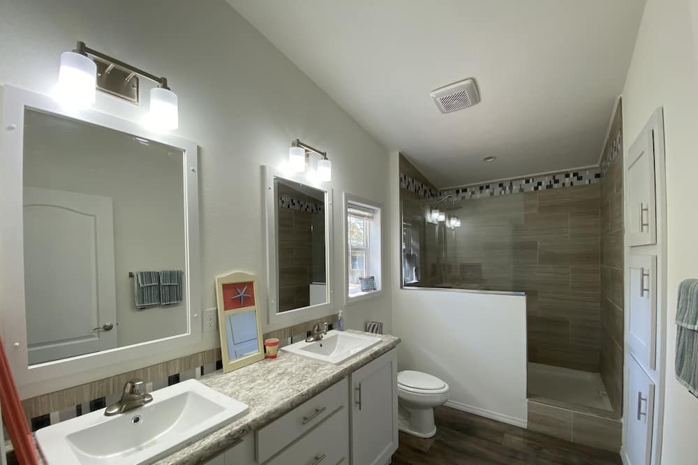 Photo of Bathroom in Battle Lake