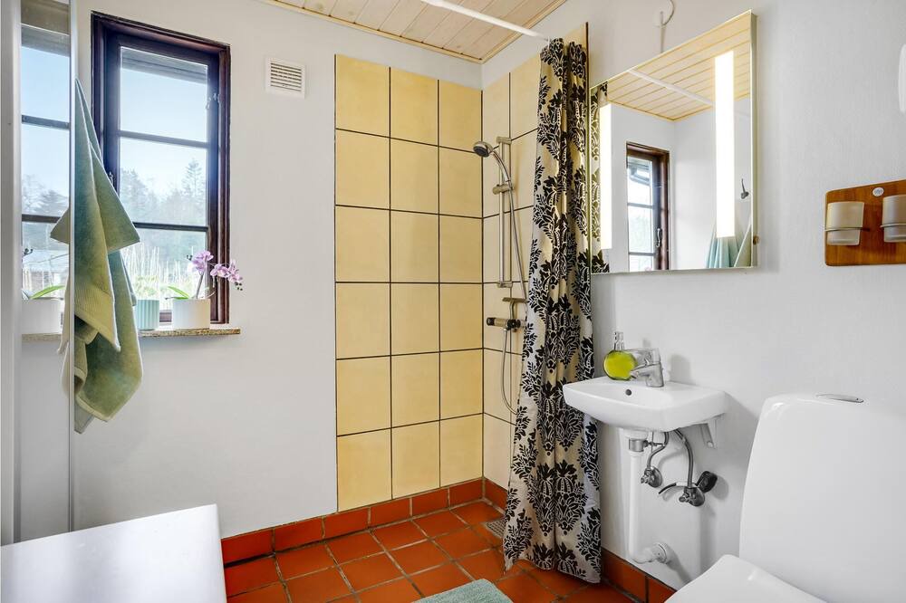 Photo of Bathroom in Ebdrup