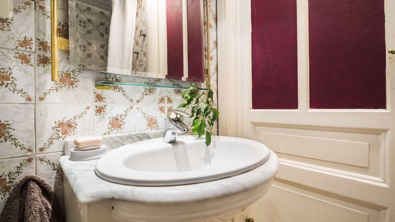 Photo of Bathroom in Ixelles