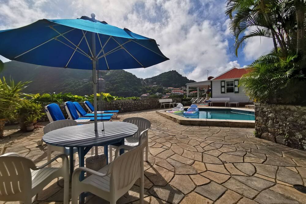 Photo of Outdoor in Windward Side