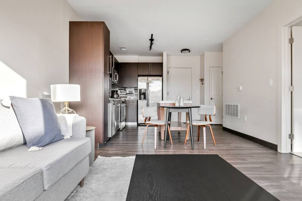 Photo of Livingroom in H Street Corridor