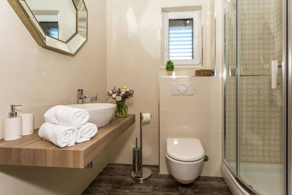 Photo of Bathroom in Rudine