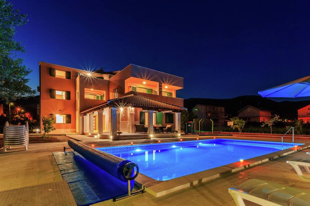 Photo of Outdoor in Rudine