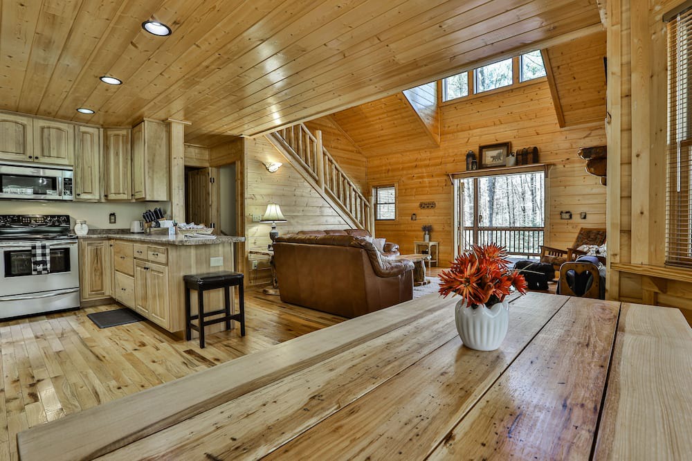 Photo of Bedroom in Ellijay