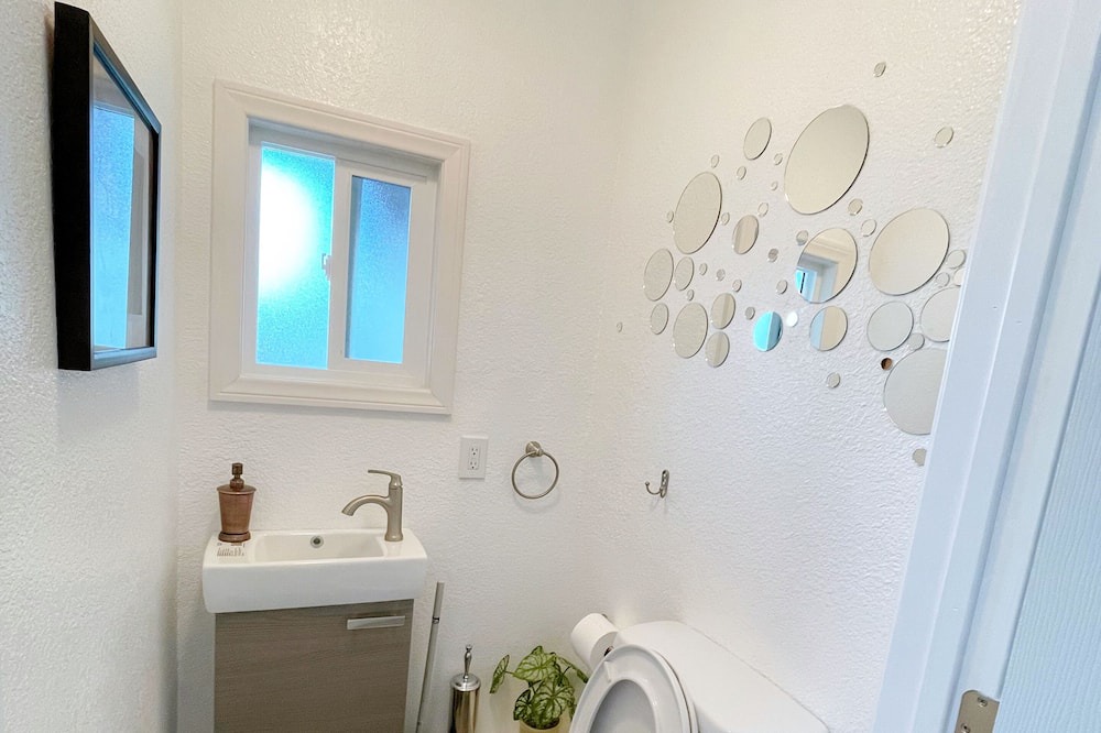 Photo of Bathroom in Southwest Anaheim