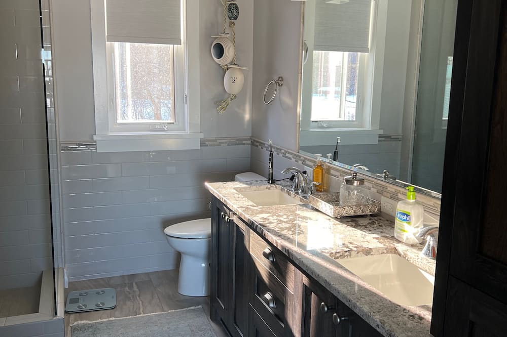 Photo of Bathroom in Markerville