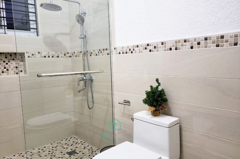 Photo of Bathroom in Havendale