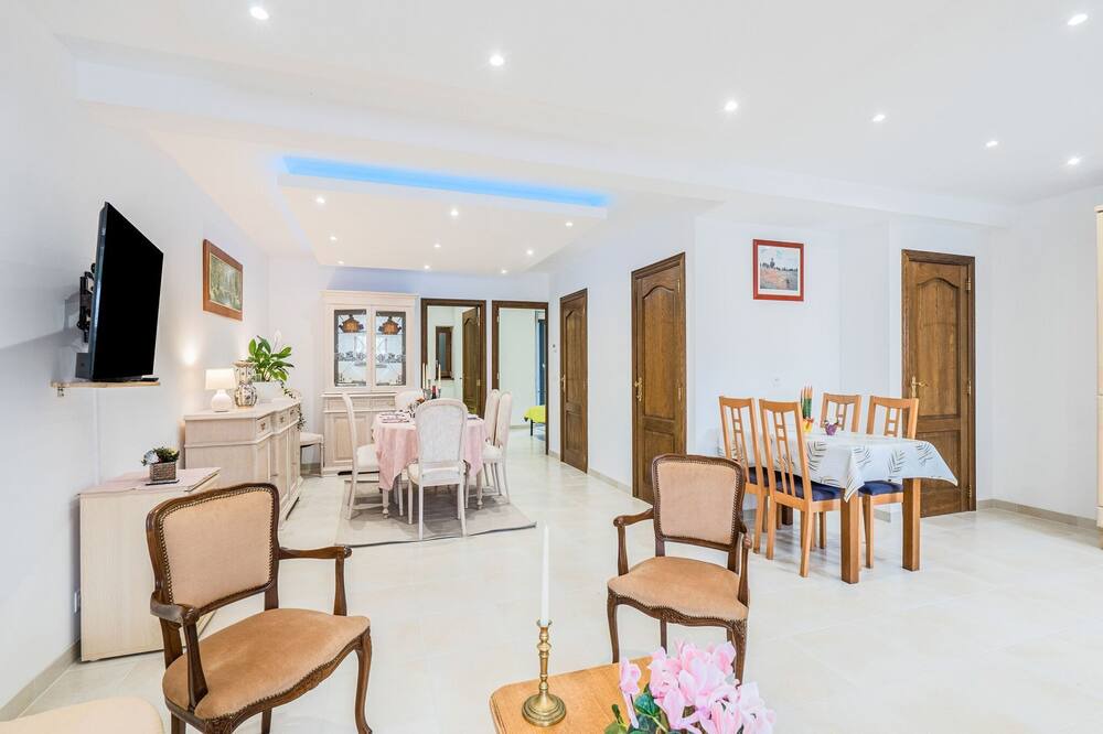 Photo of Livingroom in Beauraing