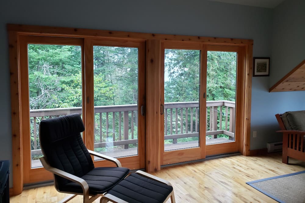 Photo of Livingroom in Beaver Island