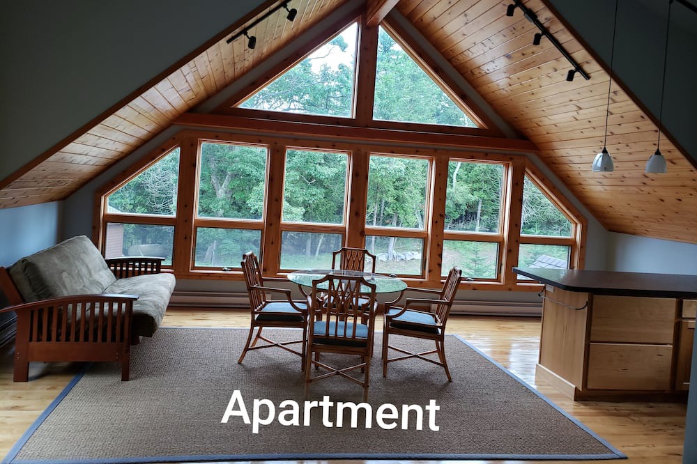 Photo of Livingroom in Beaver Island