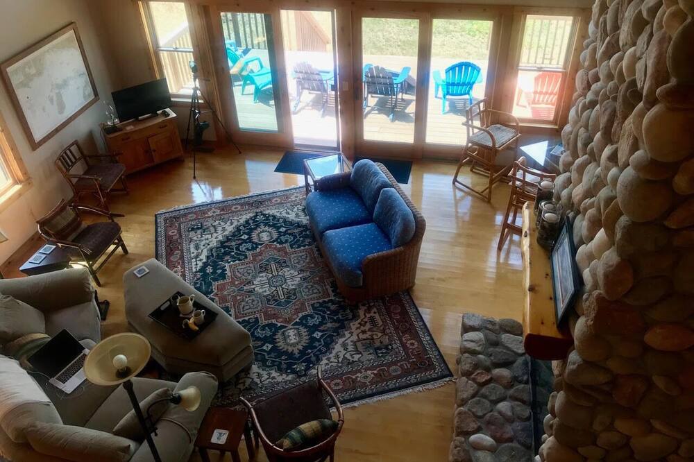 Photo of Livingroom in Beaver Island