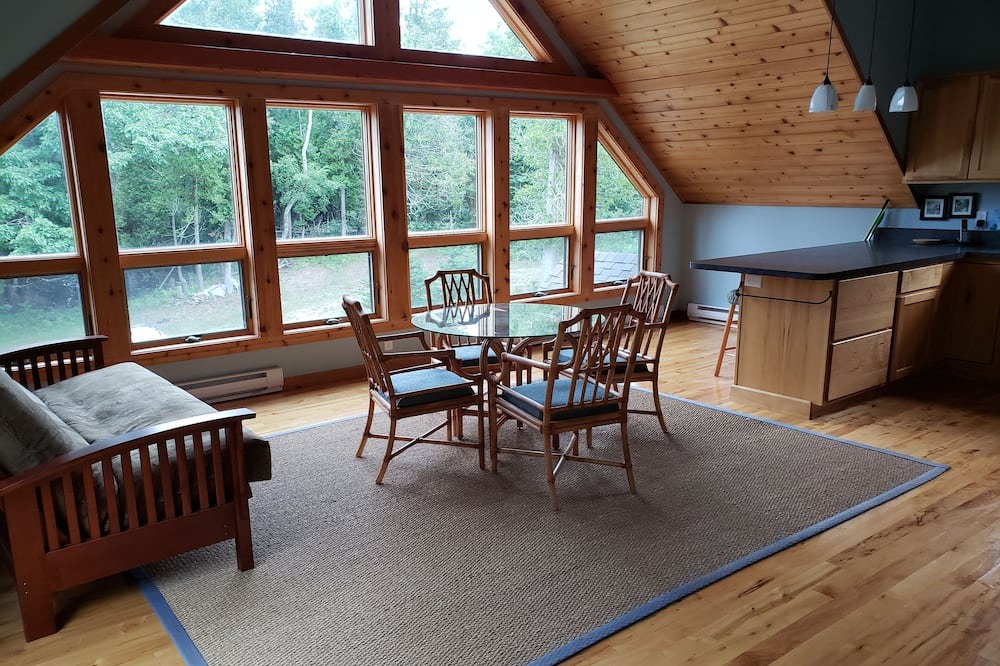 Photo of Livingroom in Beaver Island