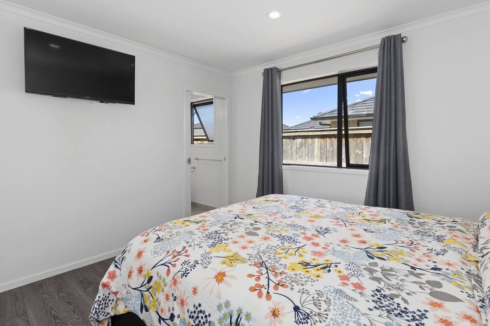 Photo of Bedroom in One Tree Point
