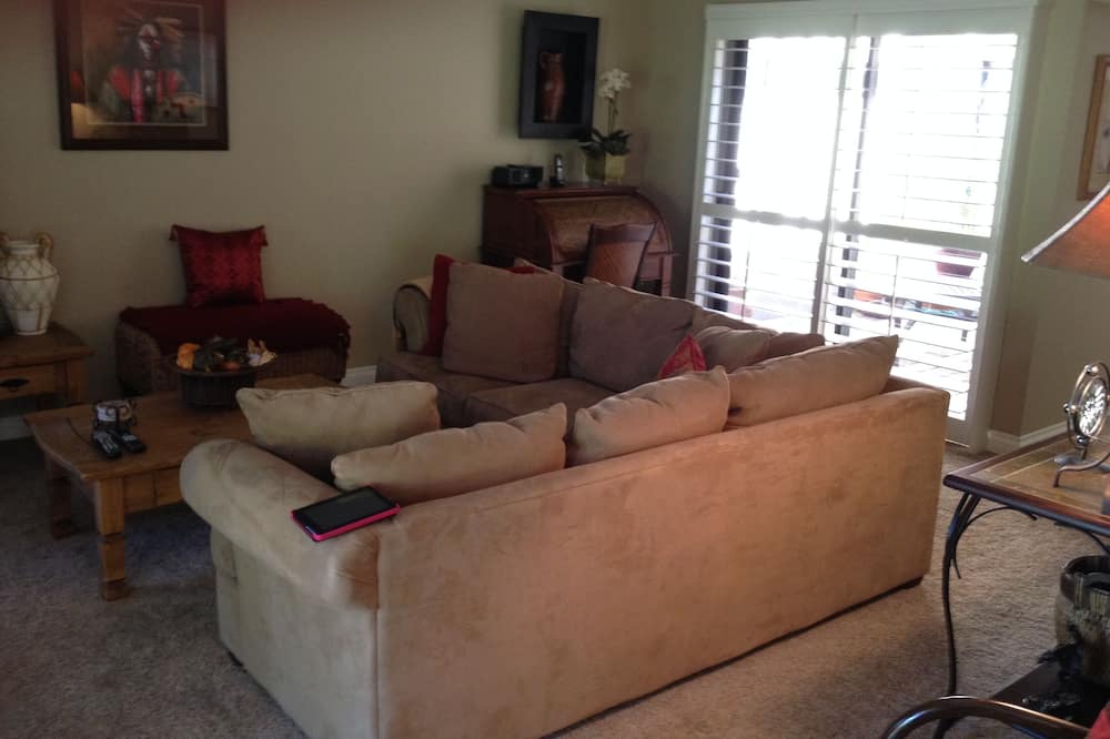 Photo of Bedroom in Palm Desert