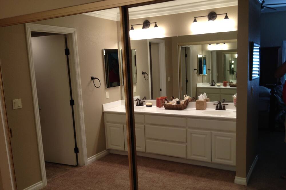 Photo of Bathroom in Palm Desert