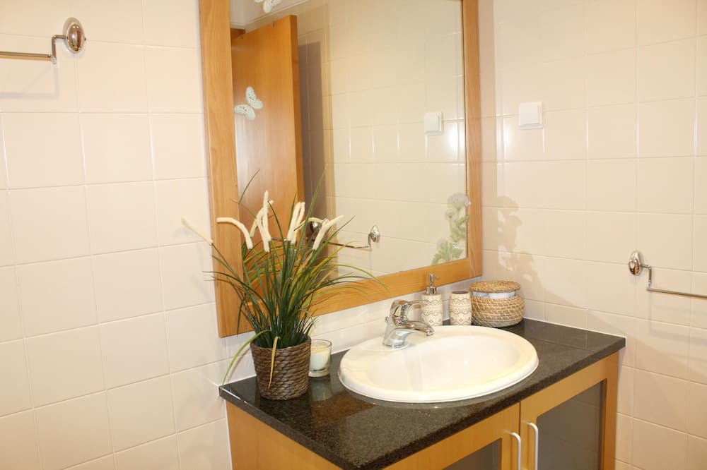 Photo of Bathroom in Telheiro
