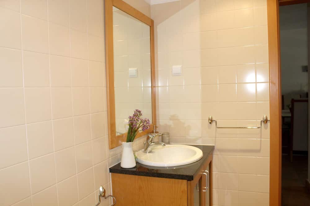 Photo of Bathroom in Telheiro