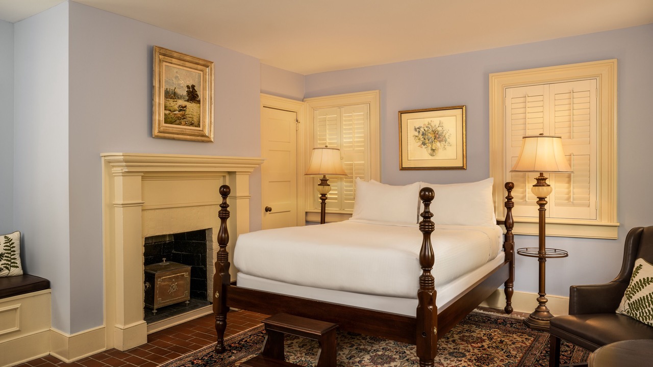 Photo of Bedroom in Charleston Historic District