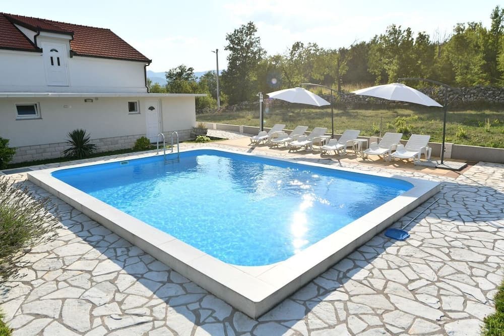 Photo of Outdoor in Hrvace