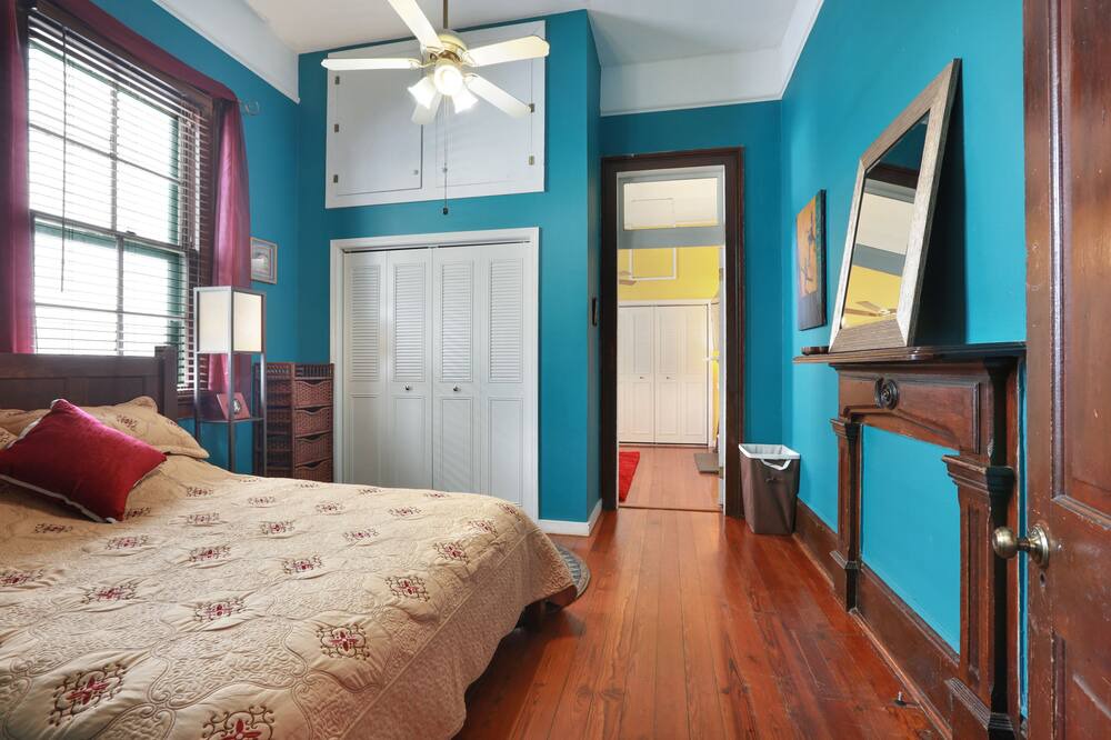 Photo of Bedroom in Algiers Point