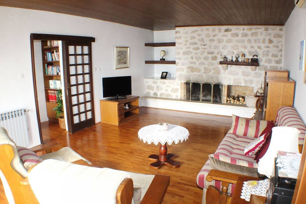 Photo of Bedroom in Brist