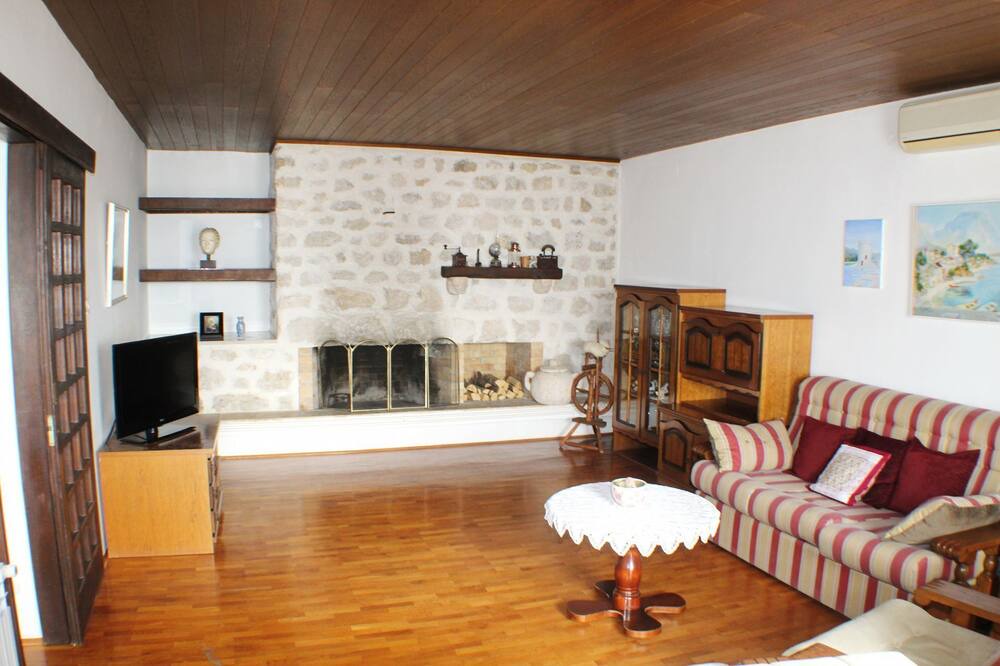 Photo of Bedroom in Brist