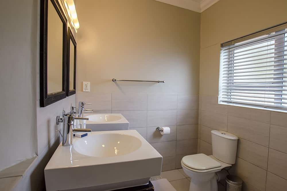Photo of Bathroom in Mountainside