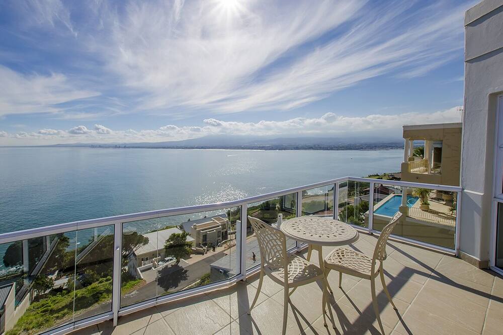 Photo of Patio Balcony in Mountainside