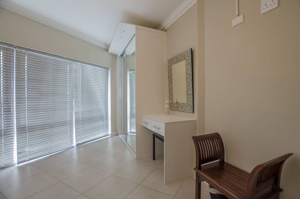 Photo of Bedroom in Mountainside