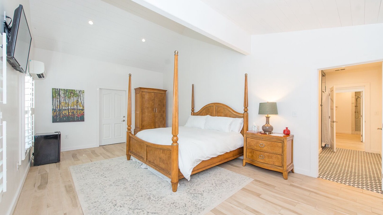 Photo of Bedroom in Uvalde